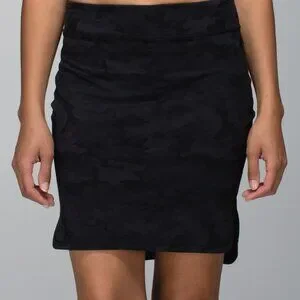 lululemon athletica Skirts Lululemon City Skirt Savasana Camo Black Soot Size 6 Poshmark